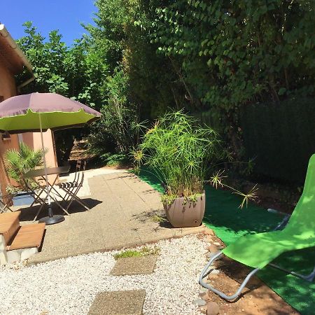 Charmant Appartement A Le Muy Avec Terrasse Et Jardin Exterior foto