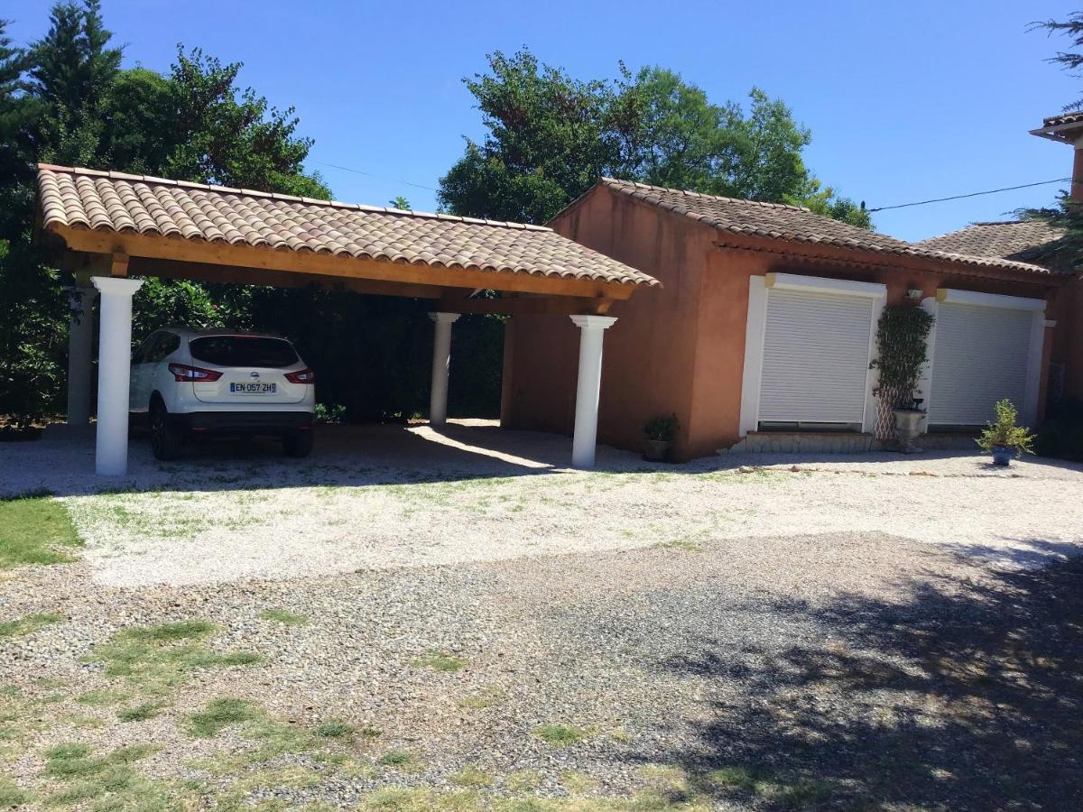 Charmant Appartement A Le Muy Avec Terrasse Et Jardin Exterior foto