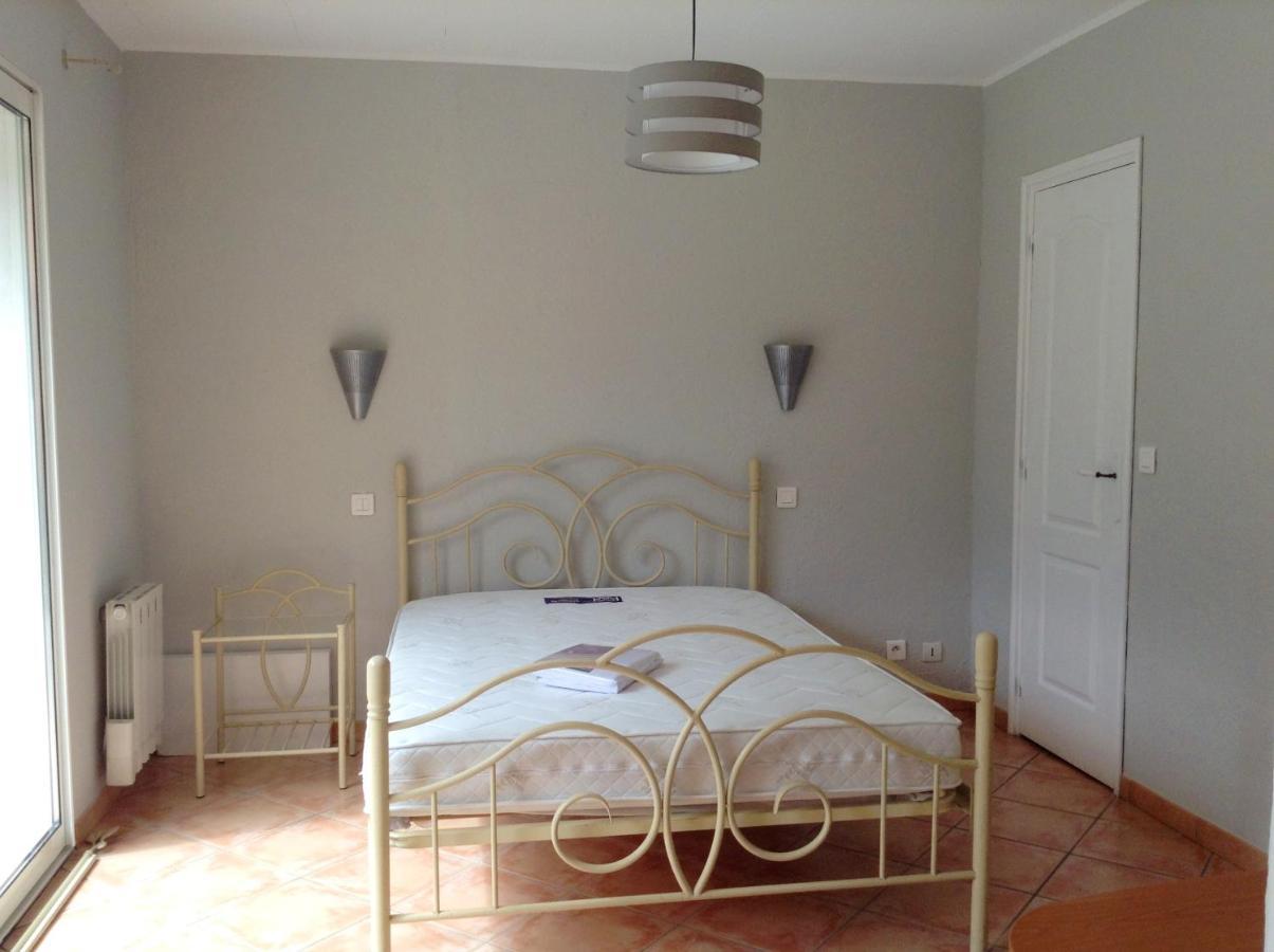 Charmant Appartement A Le Muy Avec Terrasse Et Jardin Exterior foto