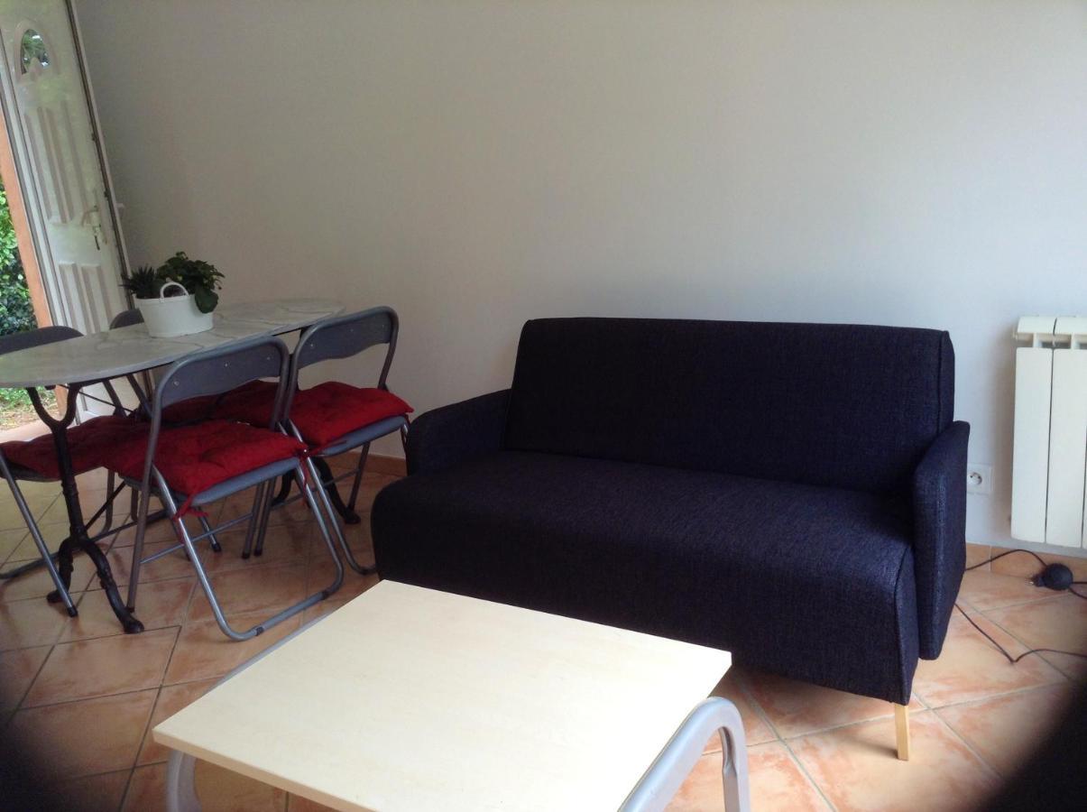 Charmant Appartement A Le Muy Avec Terrasse Et Jardin Exterior foto